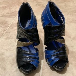 Size 6 have not been worn